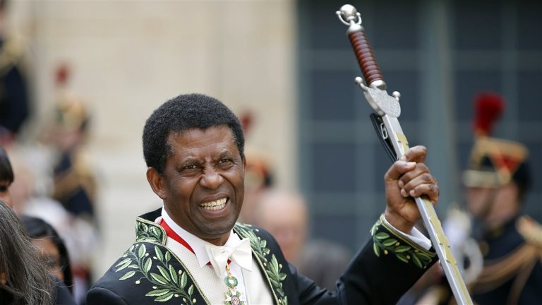 Dany Laferrière : « Les mots que nous gardons, c’est le peuple qui décide »